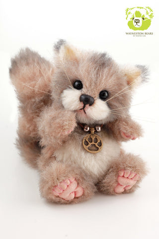 Artist Squirrel, Jovan by Wayneston Bears