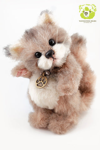 Artist Squirrel, Jovan by Wayneston Bears