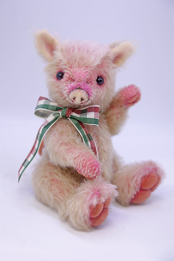 Intermediate (2-Day Workshop) Suzy Piglet by Wayneston Bears