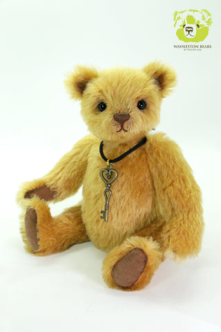 Artist Bear, Eddy by Wayneston Bears