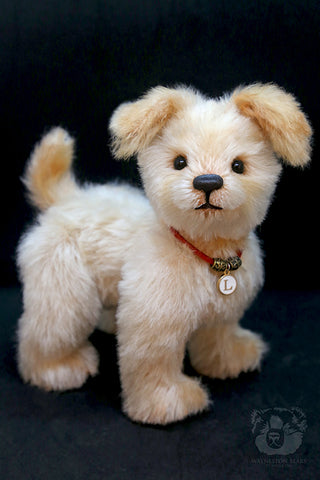 Artist Puppy, Lucky by Wayneston Bears